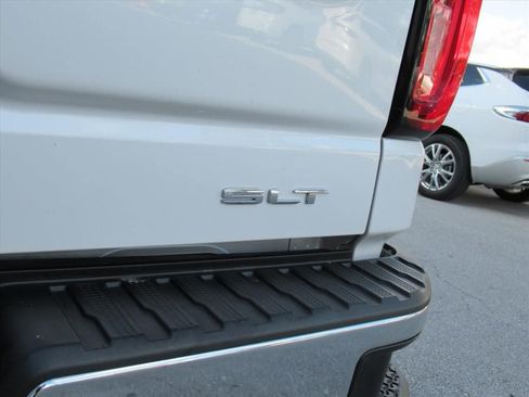 Used 2021 GMC Sierra 1500 SLT w/ SLT Convenience Package image 9