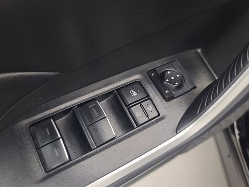 Used 2025 Toyota RAV4 XLE AWD/4WD image 24