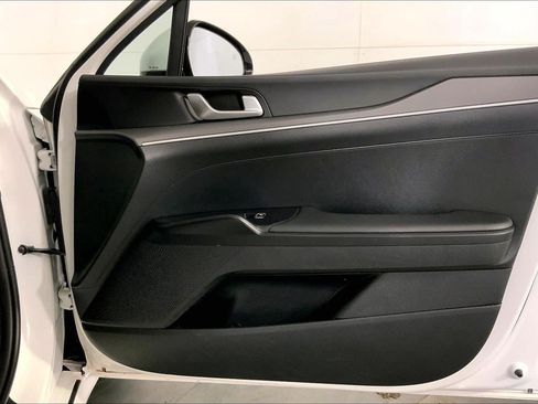 Certified 2025 Kia K5 LXS FWD image 25