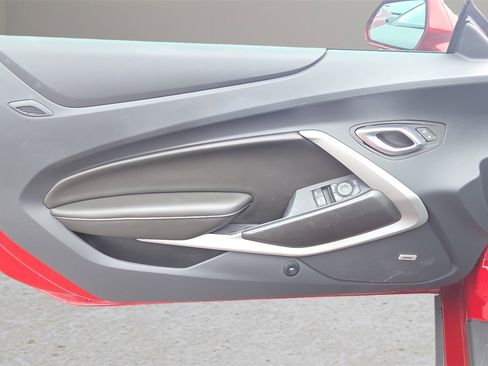 Used 2024 Chevrolet Camaro LT w/ Technology Package image 21