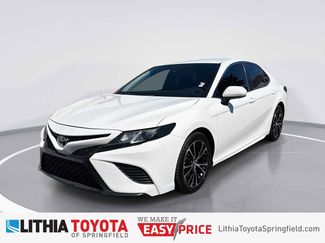 Used 2018 Toyota Camry SE FWD video 1
