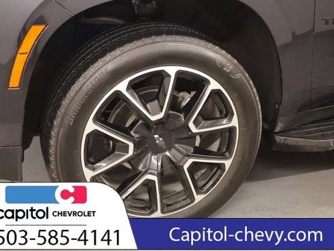 Used 2025 Chevrolet Tahoe RST AWD/4WD image 9