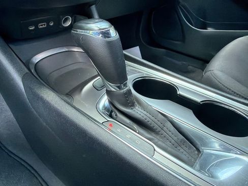 Used 2020 Chevrolet Malibu LT FWD image 31