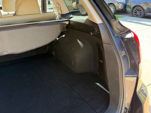 Used 2011 Subaru Outback 3.6R Limited image 18