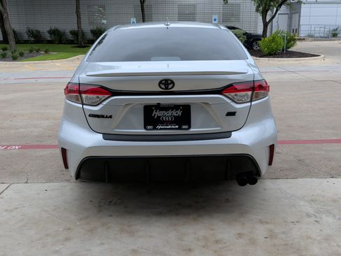 Used 2023 Toyota Corolla SE FWD image 9