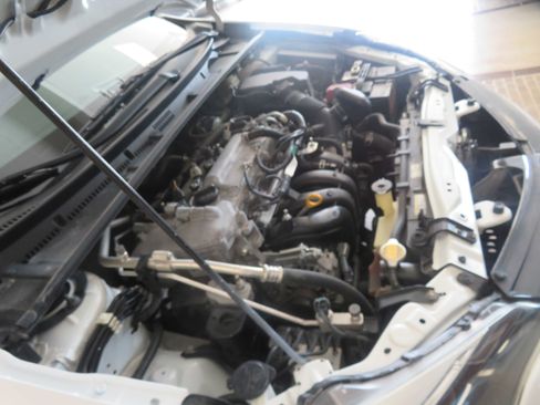 Used 2017 Toyota Corolla XLE FWD image 40