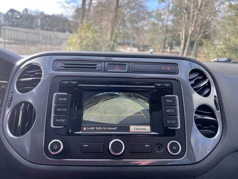 Used 2014 Volkswagen Tiguan SEL AWD/4WD image 14