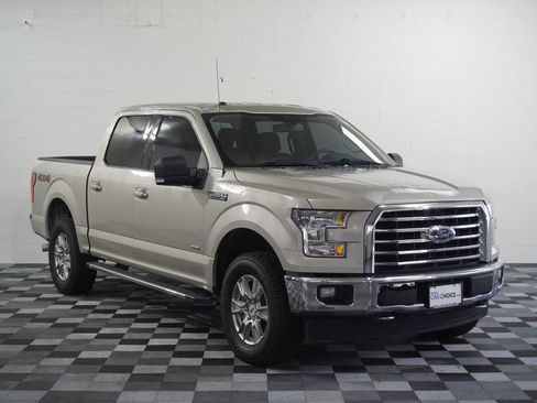 Used 2017 Ford F150 XLT w/ Equipment Group 301A Mid AWD/4WD image 9