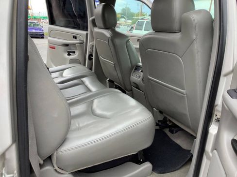 Used 2006 GMC Sierra 2500 SLE w/ Onstar Plus Package AWD/4WD image 43