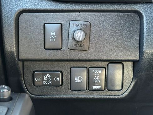 Used 2022 Toyota Tacoma TRD Off-Road w/ Technology Package image 20