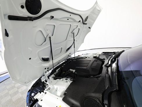 Used 2023 Jaguar F-TYPE R image 41