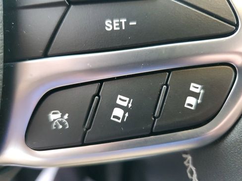 New 2026 Chrysler Pacifica Select AWD/4WD image 37