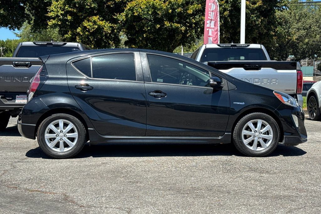 Used 2017 Toyota Prius C Two FWD image 2