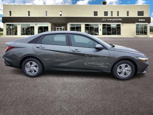 New 2026 Hyundai Elantra SE w/ Cargo Package FWD image 2