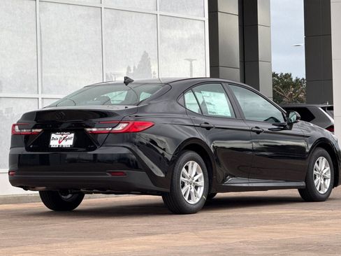 New 2026 Toyota Camry LE image 4