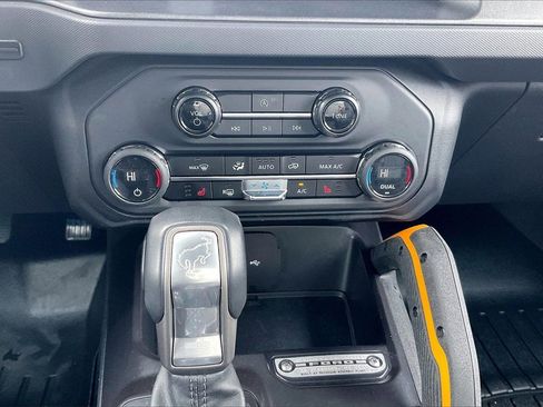 Certified 2024 Ford Bronco Badlands image 32