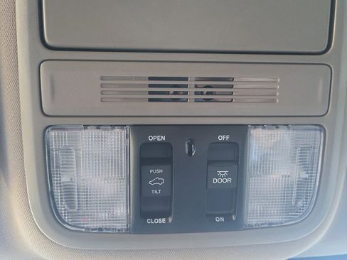 Used 2024 Honda Odyssey EX-L image 36