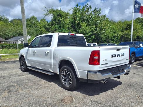 Used 2025 RAM 1500 Laramie AWD/4WD image 21