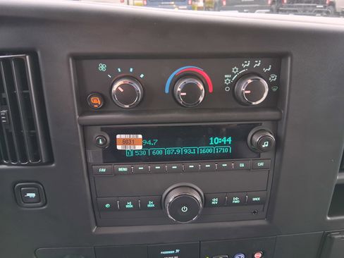 New 2025 GMC Savana 3500 w/ Driver Convenience Package RWD image 24