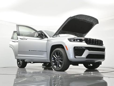 New 2026 Jeep Grand Cherokee Limited AWD/4WD image 49
