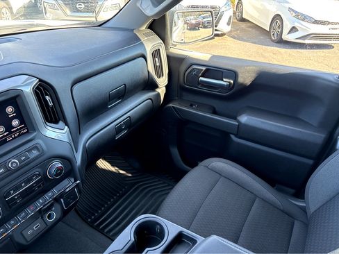 Used 2025 Chevrolet Silverado 1500 Custom image 18