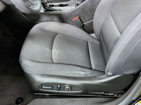 Used 2023 Chevrolet Malibu LT FWD image 23
