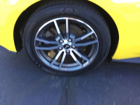 Used 2016 Ford Mustang Premium image 8