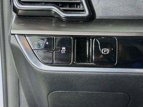 Used 2023 Kia Sportage EX FWD image 16