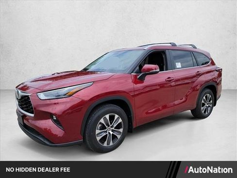 Used 2026 Toyota Highlander XLE AWD/4WD image 1
