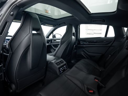 Certified 2026 Porsche Panamera 4 AWD/4WD image 24
