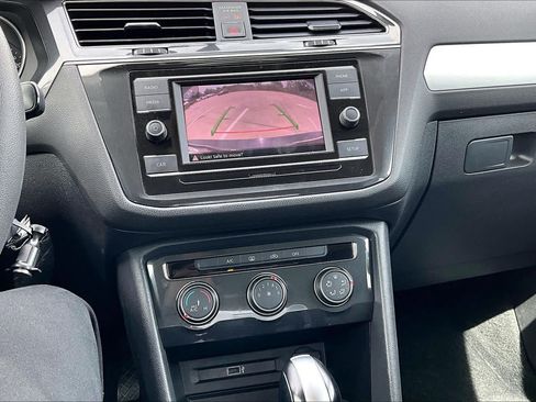 Used 2018 Volkswagen Tiguan S FWD image 32