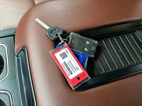 Used 2017 Chevrolet Silverado 2500 High Country w/ Snow Plow Prep Package image 30