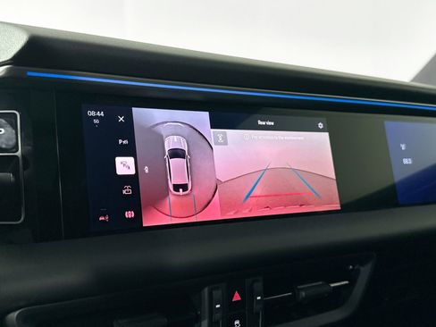 Certified 2025 Porsche Macan 4 Electric image 22