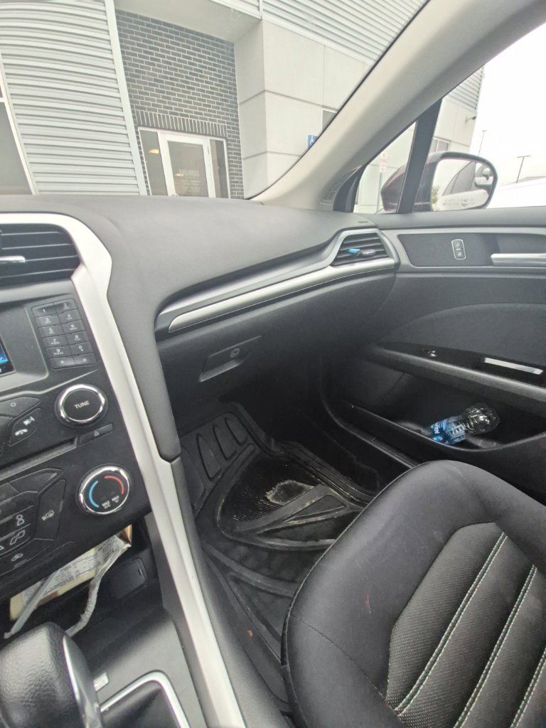 Used 2013 Ford Fusion SE FWD image 18
