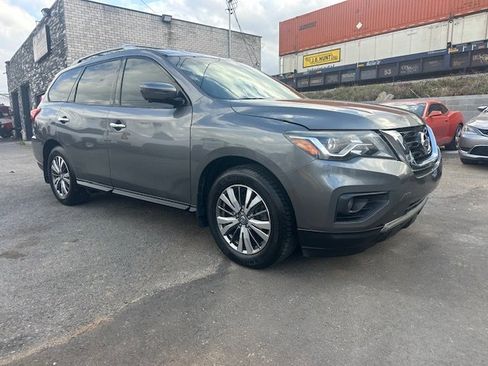 Used 2019 Nissan Pathfinder SL image 3