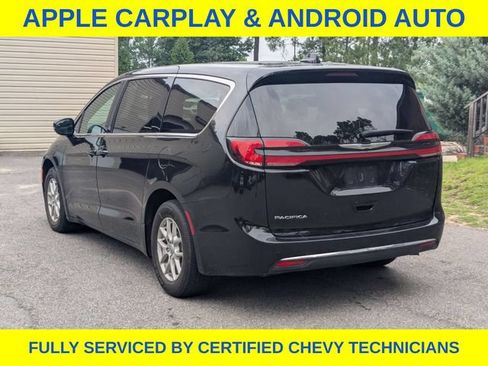 Used 2025 Chrysler Pacifica Select FWD image 7