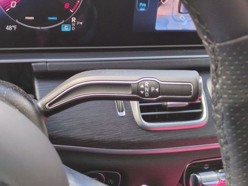 New 2025 Mercedes-Benz GLS 450 4MATIC image 14