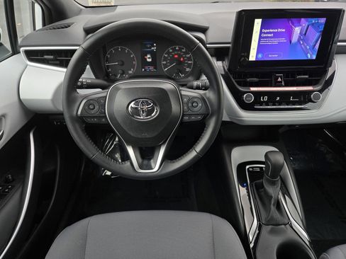 Certified 2025 Toyota Corolla SE image 12