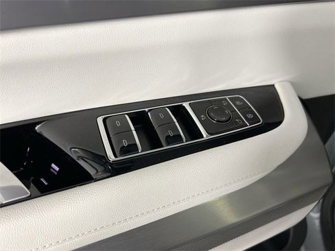 Used 2026 Cadillac Vistiq Sport image 24