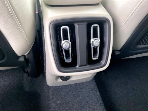 New 2026 Volvo XC40 B5 Plus w/ Protection Package Premier image 16