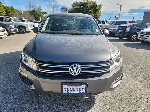 Used 2013 Volkswagen Tiguan S image 8