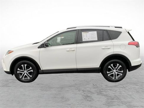 Used 2016 Toyota RAV4 LE AWD/4WD image 6