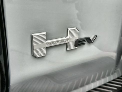 Used 2024 GMC Hummer EV 3X w/ Extreme Off-Road Package image 32