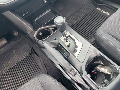 Used 2018 Toyota RAV4 XLE image 35