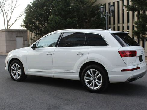 Used 2017 Audi Q7 3.0T Premium Plus image 9
