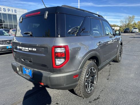 Used 2021 Ford Bronco Sport Outer Banks image 3