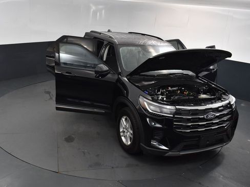 Used 2025 Ford Explorer Active image 21