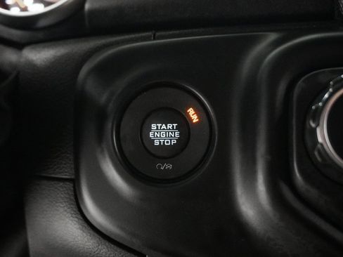 Certified 2019 Jeep Wrangler Unlimited Sahara image 22