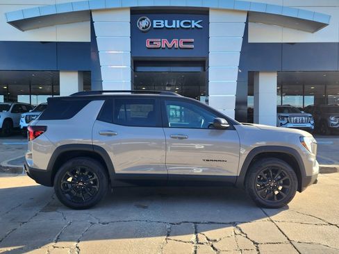 New 2026 GMC Terrain Elevation w/ Elevation Premium Package image 3