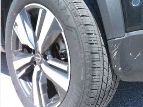 Used 2026 Nissan Rogue SL image 5